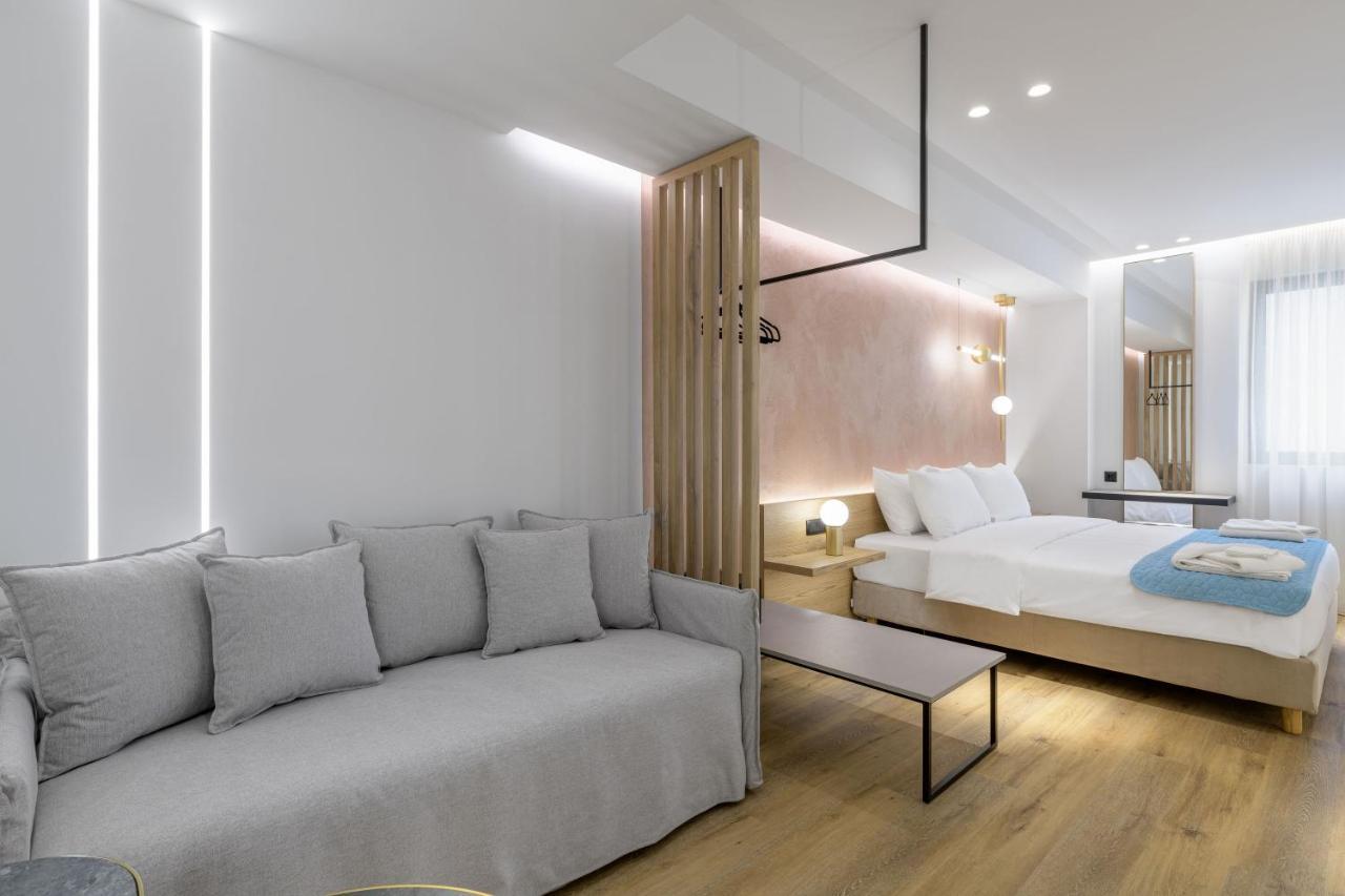 Acropolis Magenta Luxury Apartahotel